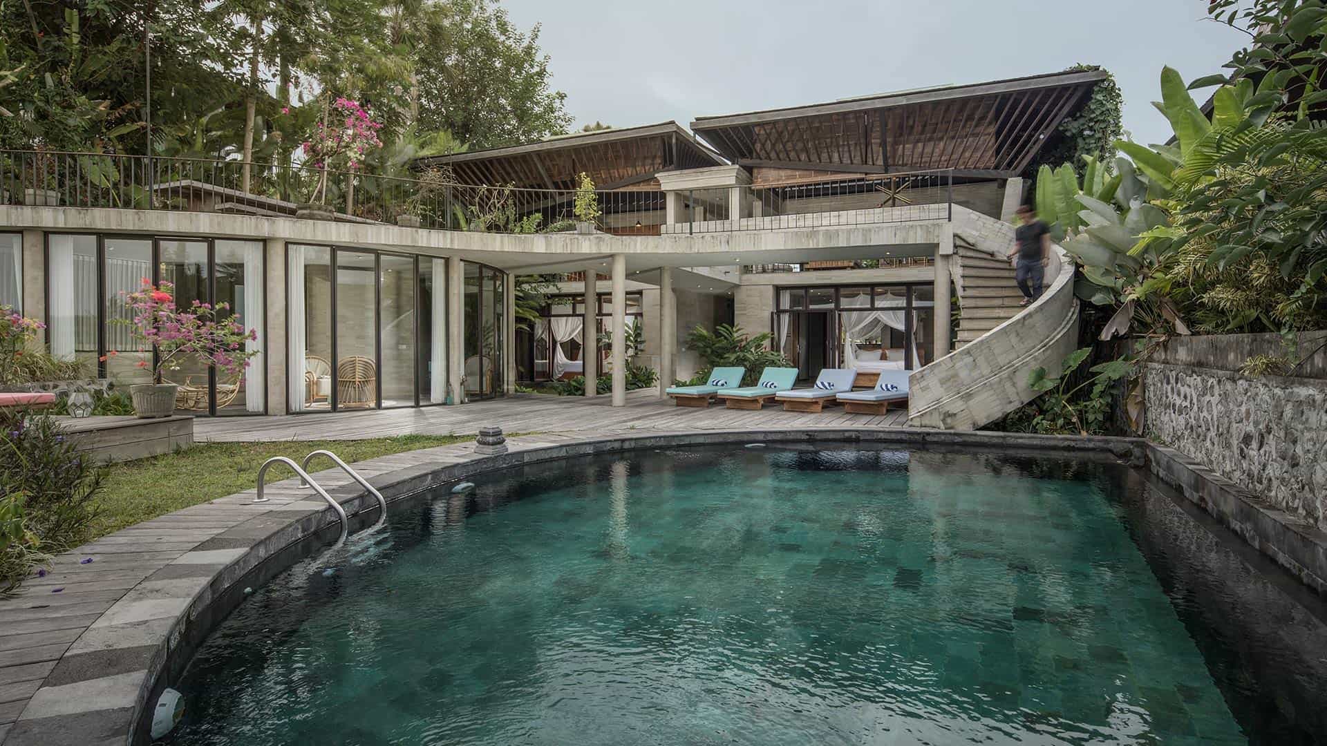 Penjiwaan Community. The Compass house. Rentable at Airbnb